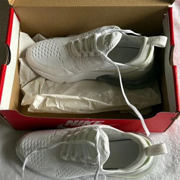 Nike Air Max 270 GS in White and Silver - Picture 6 of 7